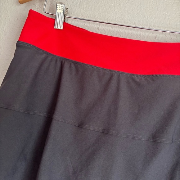 Nike Black and Red Athletic Skirt - Picture 3 of 8